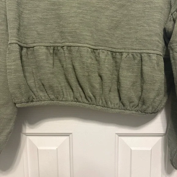 Aerie Endless Summer Cropped Sweatshirt Womens Small Olive Green Long Tie Sleeve - Picture 10 of 16